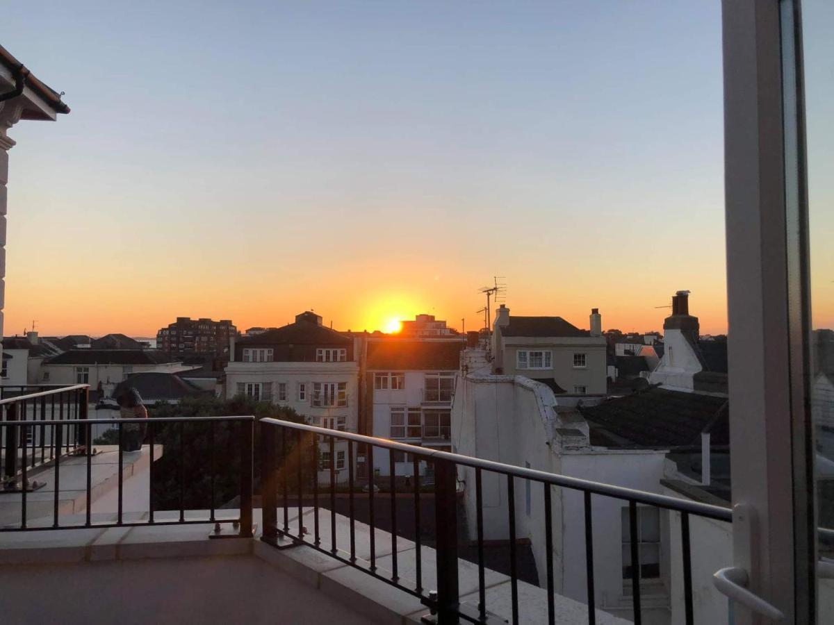 Glorious Duplex Holiday Apartment By The Sea Bognor Regis Esterno foto